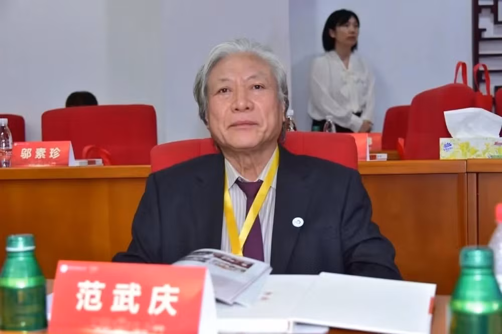 tham-gia-hoi-nghi-khoa-hoc-ve-y-hoc-truyen-thong-linh-nam-phia-nam-nui-ngu-linh-trung-quoc.jpg