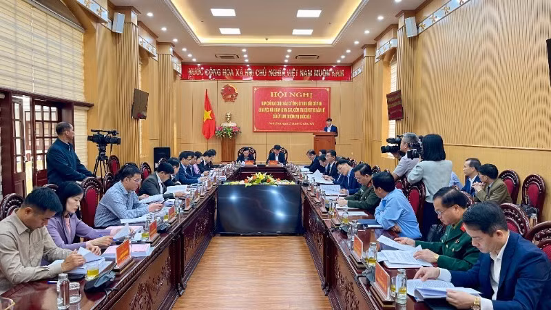 Toàn cảnh buổi làm việc.