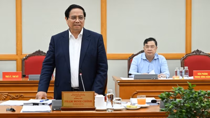 Thủ tướng Chính phủ Phạm Minh Chính chủ trì buổi làm việc với Ban Thường vụ Tỉnh ủy An Giang và Lâm Đồng. (Ảnh: TRẦN HẢI)