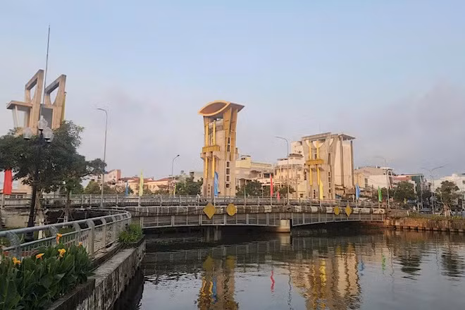 Cống Kinh Nhánh, phường Rạch Giá, tỉnh An Giang chủ động giữ ngọt.