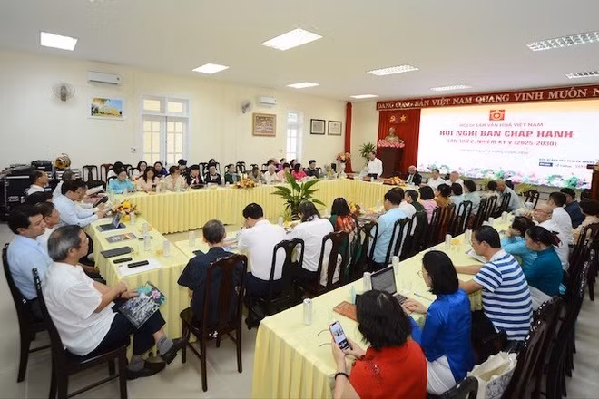 Toàn cảnh hội nghị.