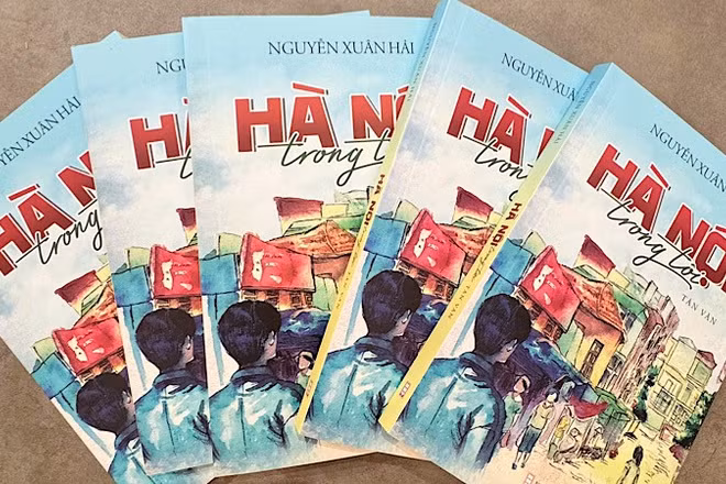 Tập tản văn “Hà Nội trong tôi” của tác giả Nguyễn Xuân Hải.