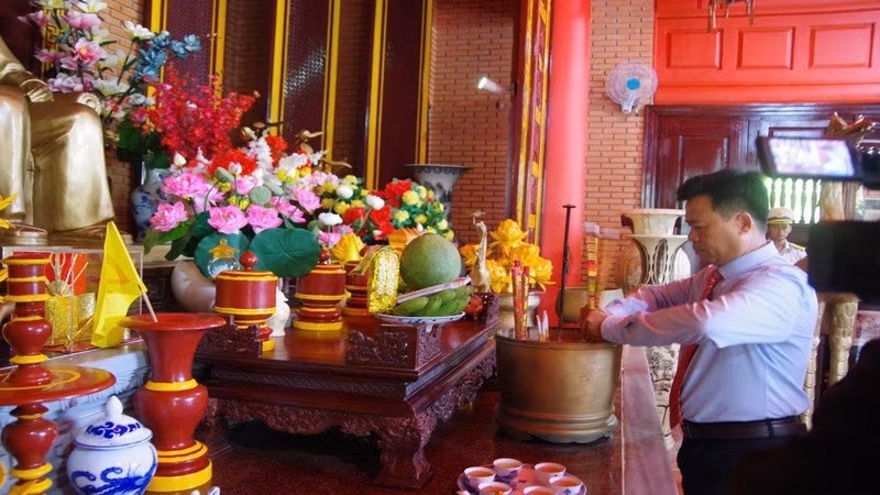 truong-sa-dang-huong-1-1.jpg