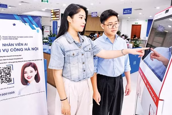 Hà Nội nỗ lực xây dựng chính quyền số để phục vụ người dân và doanh nghiệp tốt hơn (Ảnh TTPVHCC).