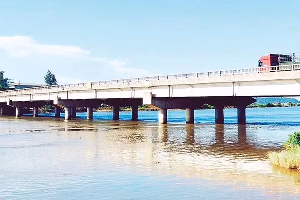 Cầu Ghép hôm nay, nơi từng được xem là “tọa độ lửa” trong những năm kháng chiến.