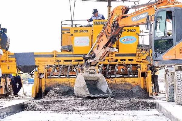Các công trình, dự án trọng điểm tại Cà Mau đang được ưu tiên đẩy nhanh tiến độ để phục vụ giải ngân, góp phần vào tăng trưởng chung của tỉnh.