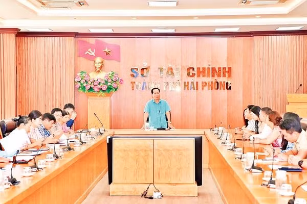 Sở Tài chính thành phố Hải Phòng tổ chức đối thoại tháo gỡ khó khăn cho doanh nghiệp (Ảnh PHƯƠNG MAI)