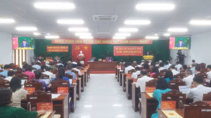 Quang cảnh kỳ họp Hội đồng nhân dân tỉnh Phú Yên.