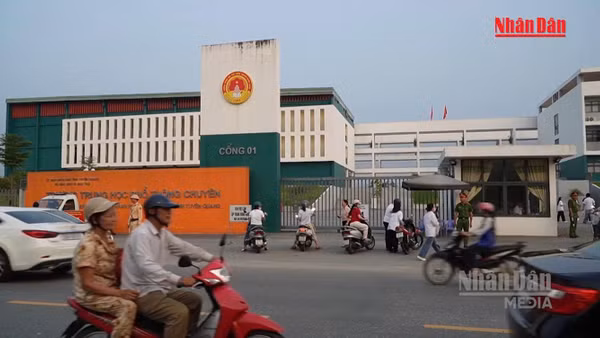 [Video] Hôm nay (19/8), công bố điểm thi lại tại trường THPT Chuyên Tuyên Quang