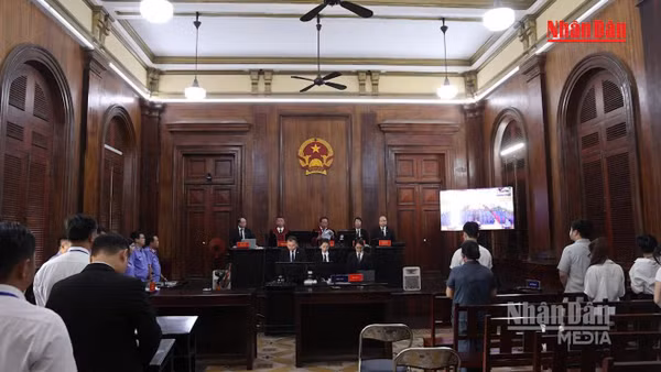 [Video] Tuyên án tử hình 11 bị cáo trong vụ án ma túy liên quan đến tiếp viên hàng không