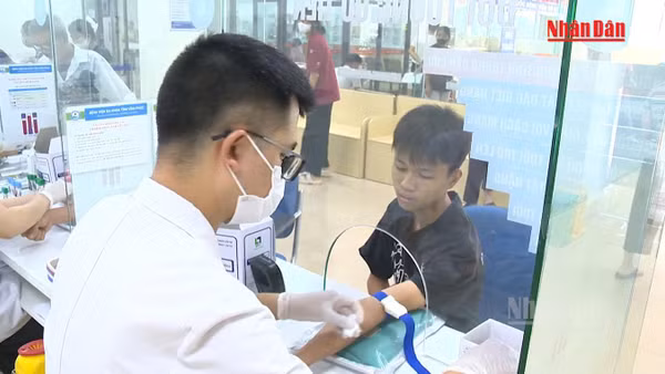 [Video] Bộ Y tế lên tiếng về quy định mỗi bệnh nhân khám tối thiểu 6 phút