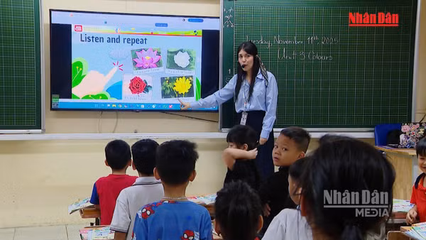 [Video] Tiếng Anh có thể thành môn bắt buộc từ lớp 1