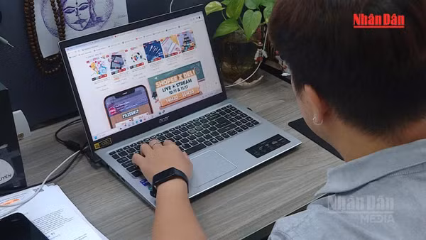 [Video] Người Việt chi hơn 1.600 tỷ đồng mỗi ngày để mua sắm trực tuyến