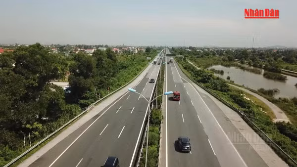 [Video] Không có trường hợp vi phạm về khoảng cách an toàn trên cao tốc trong ngày 1/9