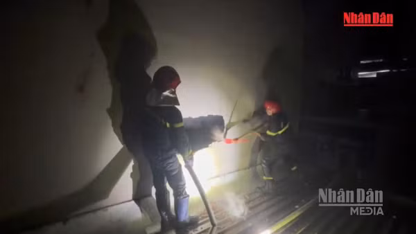 [Video] Hiện trường vụ cháy nhà trong hẻm ở TP Hồ Chí Minh làm 2 người tử vong, 5 người bị thương