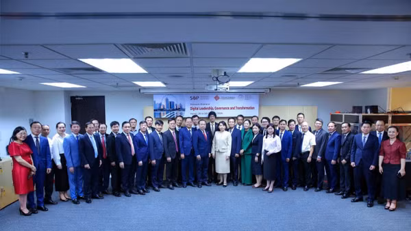 Khóa bồi dưỡng “Lãnh đạo số, quản trị và chuyển đổi số” khai mạc ngày 26/10 tại Hà Nội. (Ảnh: MST)