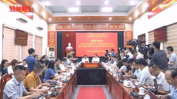 [Video] Khởi tố 4 đối tượng liên quan đến Kỳ thi tốt nghiệp THPT năm 2026 tại Tuyên Quang