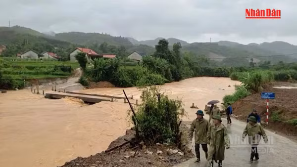 [Video] Bão số 4 và mưa lũ gây nhiều thiệt hại nghiêm trọng tại các địa phương