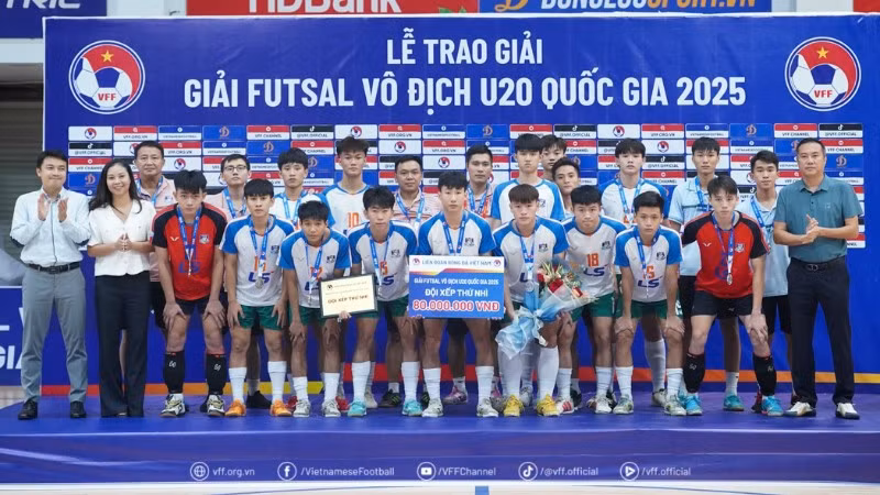 Kỷ luật vì thay đổi tỷ số nhưng U20 Thái Sơn Nam vẫn được vinh danh Á quân. 
