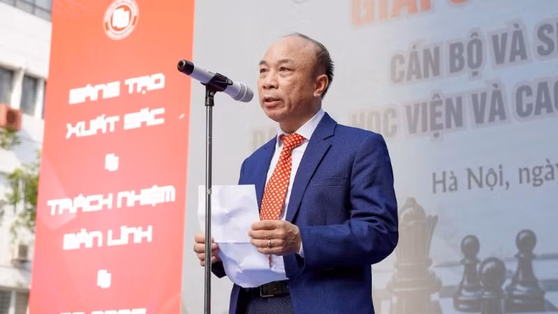 Ông Nguyễn Minh Thắng, Phó Chủ tịch thường trực Liên đoàn Cờ Việt Nam vừa nộp đơn xin nghỉ việc. (Ảnh FTU)
