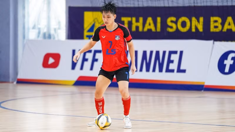 chi-bao-u20-thai-son-nam-tphcm-17580429601811752715089-1758070753849-1758070754110432273384-8544.jpg