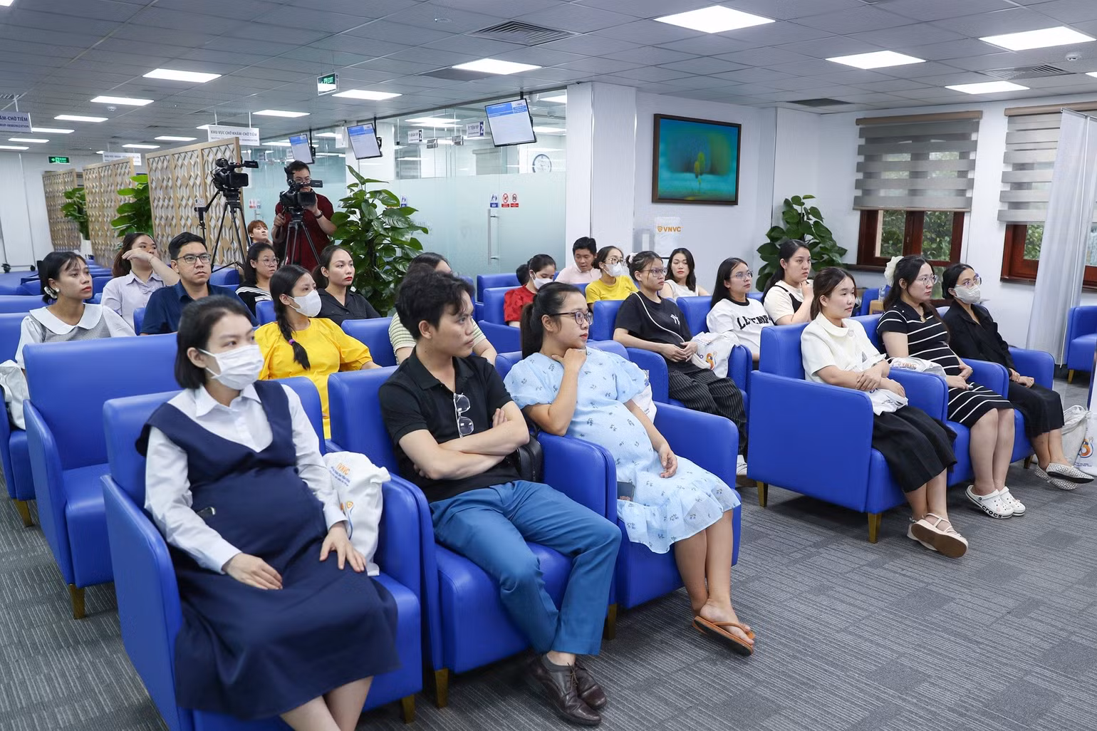 vnvc-chinh-thuc-ra-mat-vac-xin-rsv-2.jpg