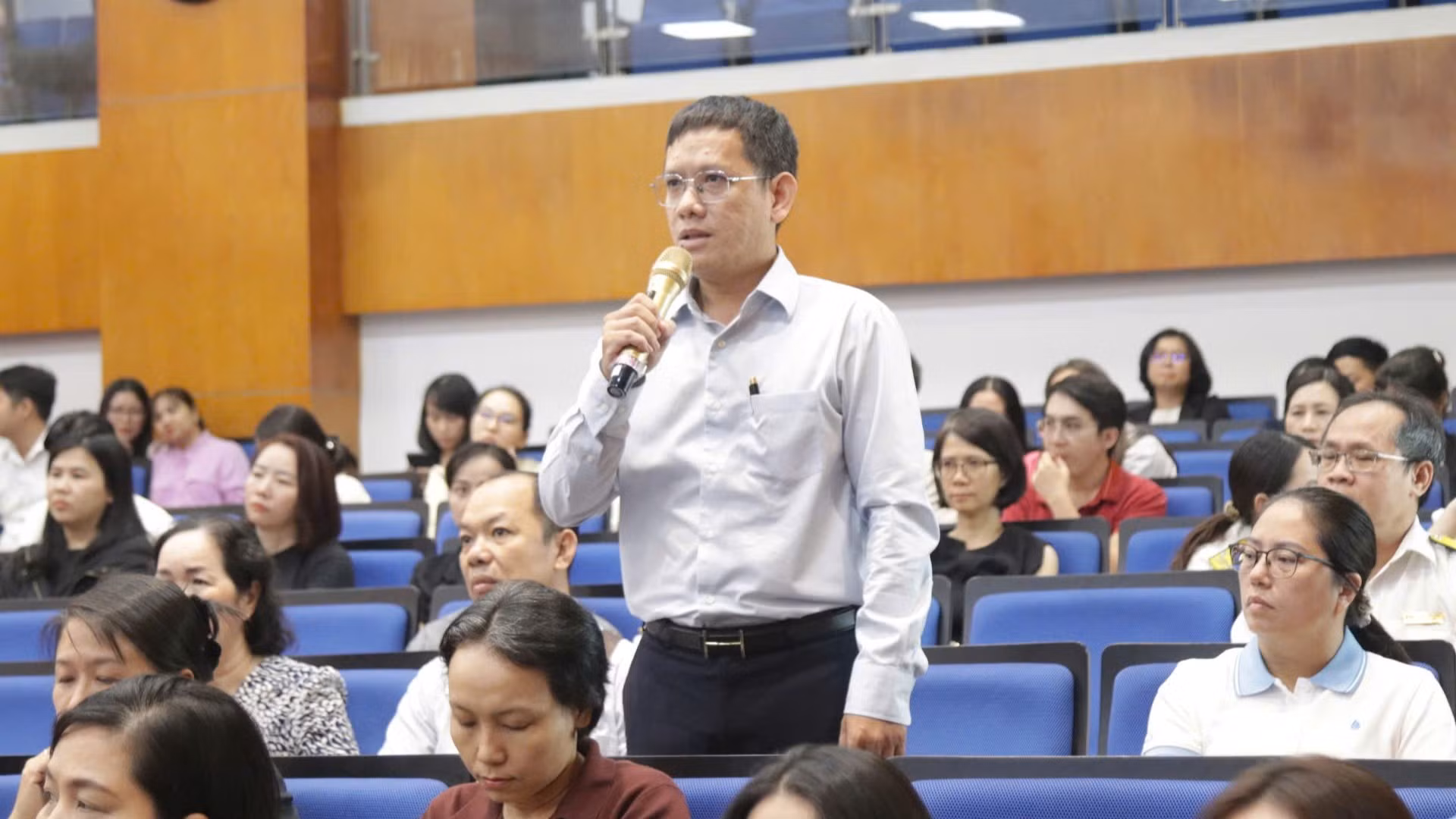 h6-thue-doi-thoai-dn-lon-4160.jpg