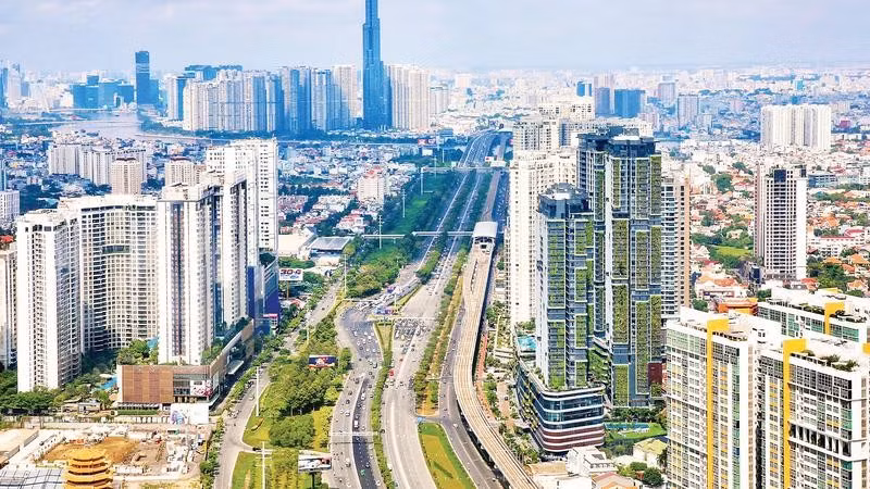 Thành phố Hồ Chí Minh ngày càng khang trang, hiện đại (Ảnh HOÀNG TRIỀU)