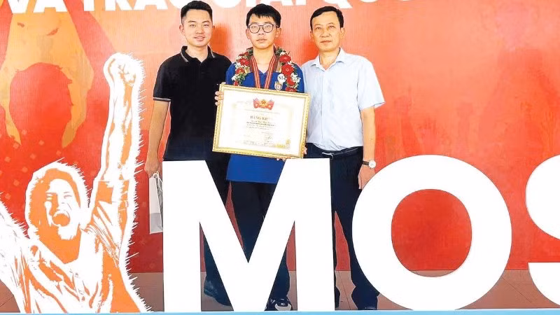 Em Bùi Thái Sơ đoạt giải Nhì cuộc thi Vô địch Tin học văn phòng thế giới năm 2026.