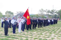 Lễ chào cờ đầu năm của cơ quan, đơn vị tại đất liền.