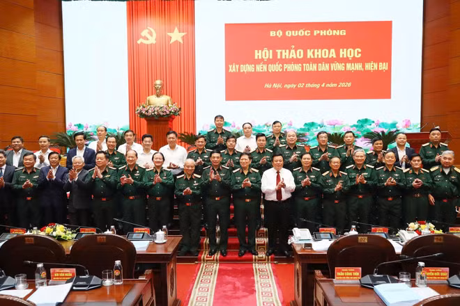 Các đại biểu tại hội thảo.
