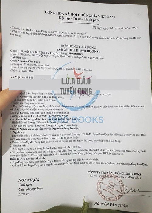Hợp đồng lao động giả mạo cả chữ ký, con dấu. (Ảnh do bạn đọc gửi về cho 1980Books).