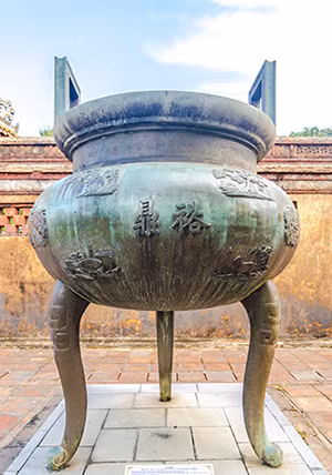 Cao đỉnh.