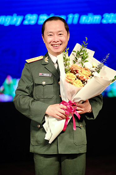 Nhạc sĩ An Hiếu, người chắp cánh cho những giai điệu về chiến sĩ Công an nhân dân.