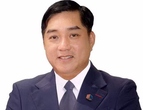 Ông Hồ Minh Hoàng.