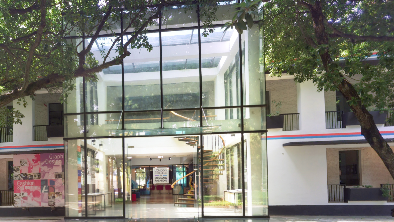 Trường cao đẳng nghề Thiết kế và Thời trang London.