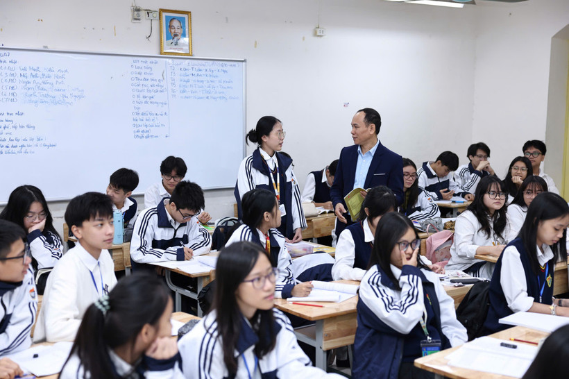 Giáo viên trong giờ lên lớp tại Trường trung học phổ thông Việt Đức (Hà Nội). (Ảnh: ĐẠI THẮNG)