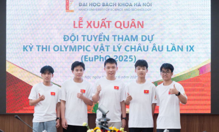 Đội tuyển Việt Nam với 5 học sinh tham dự Olympic Vật lý châu Âu. (Ảnh: HUST)