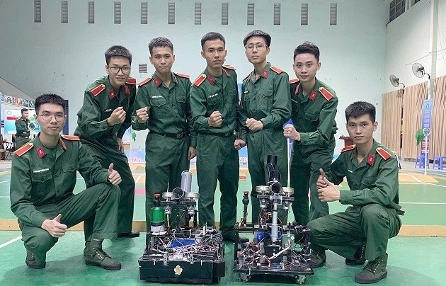 Học viên Học viện Kỹ thuật quân sự tham gia Cuộc thi Robocon năm 2024 cấp Học viện (Ảnh: Học viện Kỹ thuật quân sự) 
