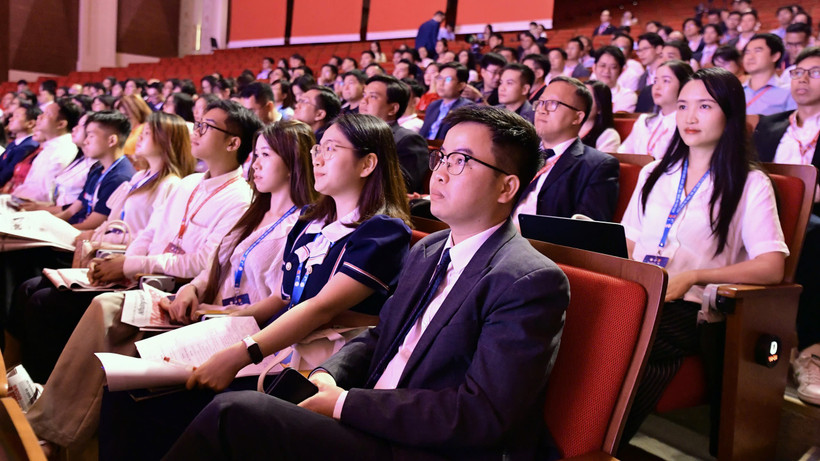 Các đại biểu dự Lễ khai mạc Diễn đàn Trí thức trẻ Việt Nam toàn cầu lần thứ 6 tại Hà Nội.