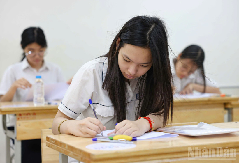 Thí sinh trong Kỳ thi tuyển sinh vào lớp 10 THPT năm học 2025-2026 của Hà Nội. 