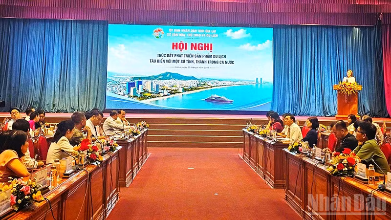 Quang cảnh hội nghị