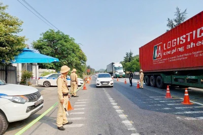 Cảnh sát giao thông Quảng Trị triển khai đồng loạt các tổ tuần tra kiểm soát bảo đảm an toàn giao thông. 