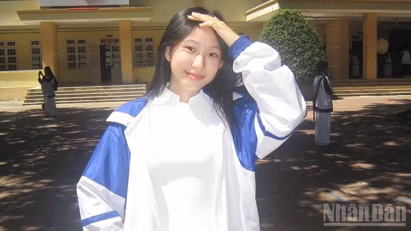 Em Trần Thị Tường Vy, học sinh lớp 11 Anh, Trường THPT chuyên Nguyễn Tất Thành (Kon Tum, Quảng Ngãi) mơ ước được đến thành phố Saint Petersburg, Liên bang Nga học tập.