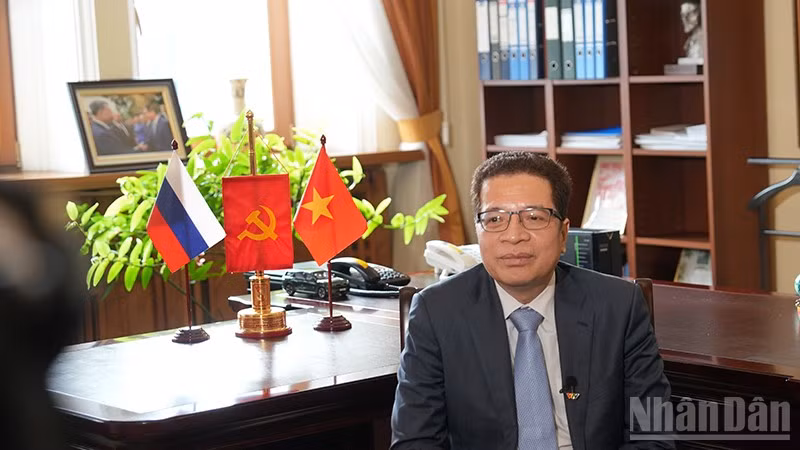 Đại sứ Việt Nam tại Liên bang Nga Đặng Minh Khôi. (Ảnh: XUÂN HƯNG)