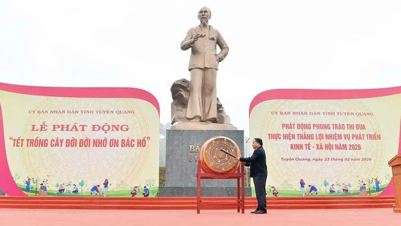 Tuyên Quang phát động Tết trồng cây và phong trào thi đua yêu nước toàn diện