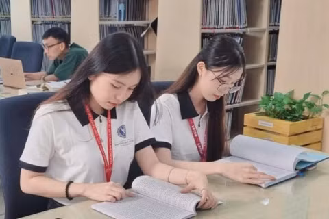 Sinh viên Trường đại học Luật Thành phố Hồ Chí Minh đang học tập 