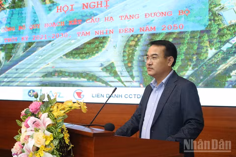 Đồng chí Nguyễn Thanh Hoài, Phó Cục trưởng Cục Đường bộ Việt Nam phát biểu tại hội nghị công bố.