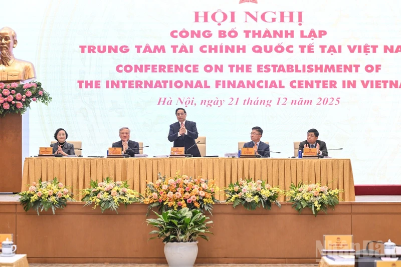 Thủ tướng Phạm Minh Chính chủ trì Hội nghị công bố thành lập Trung tâm tài chính quốc tế tại Việt Nam. (Ảnh: Trần Hải)
