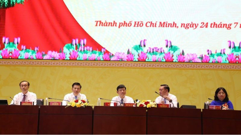 Lãnh đạo Hội đồng nhân dân Thành phố Hồ Chí Minh chủ trì kỳ họp. k3.jpg